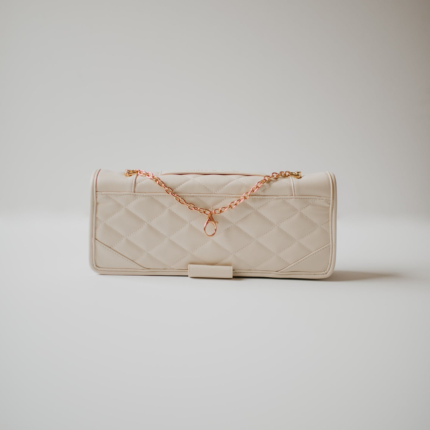 Ivory Travaliere jewelry bag
